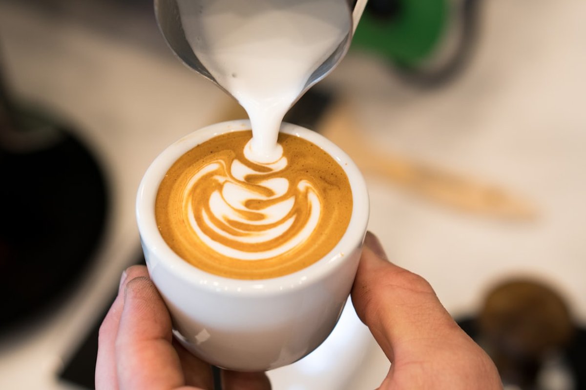 Cappuccino con leche preparado con cápsulas Dolce Gusto
